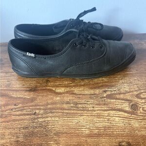 Women’s black leather Keds size 7